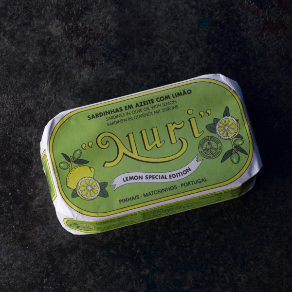 Sardinen in Olivenöl mit Zitrone